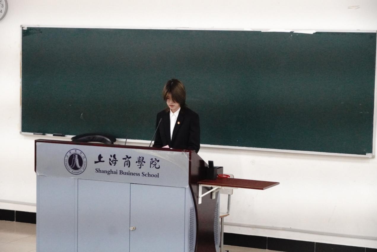 图2：优秀学员代表发言