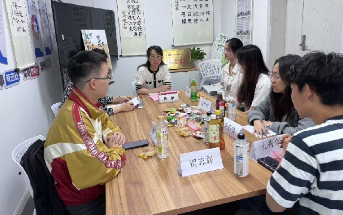 图1：“院长下午茶”活动现场