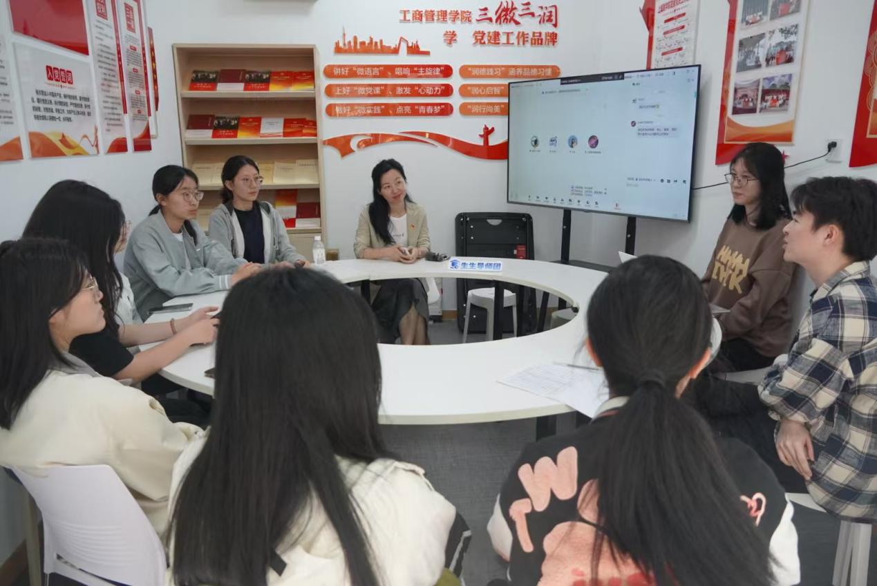 图1：活动现场