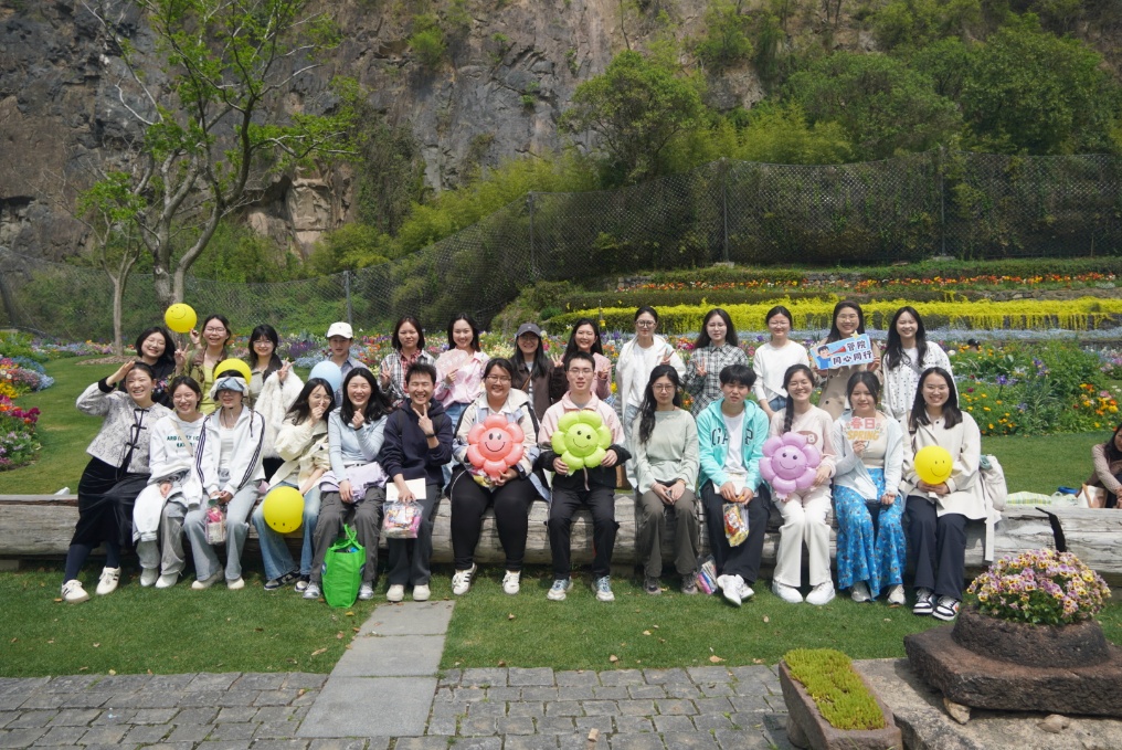 图3：辰山植物园活动合照